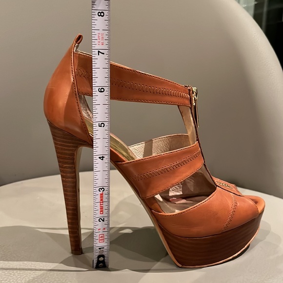 Michael Kors Sexy Platform Open Toe Heel Shoes with Zipper Hardware Accent - Picture 11 of 11